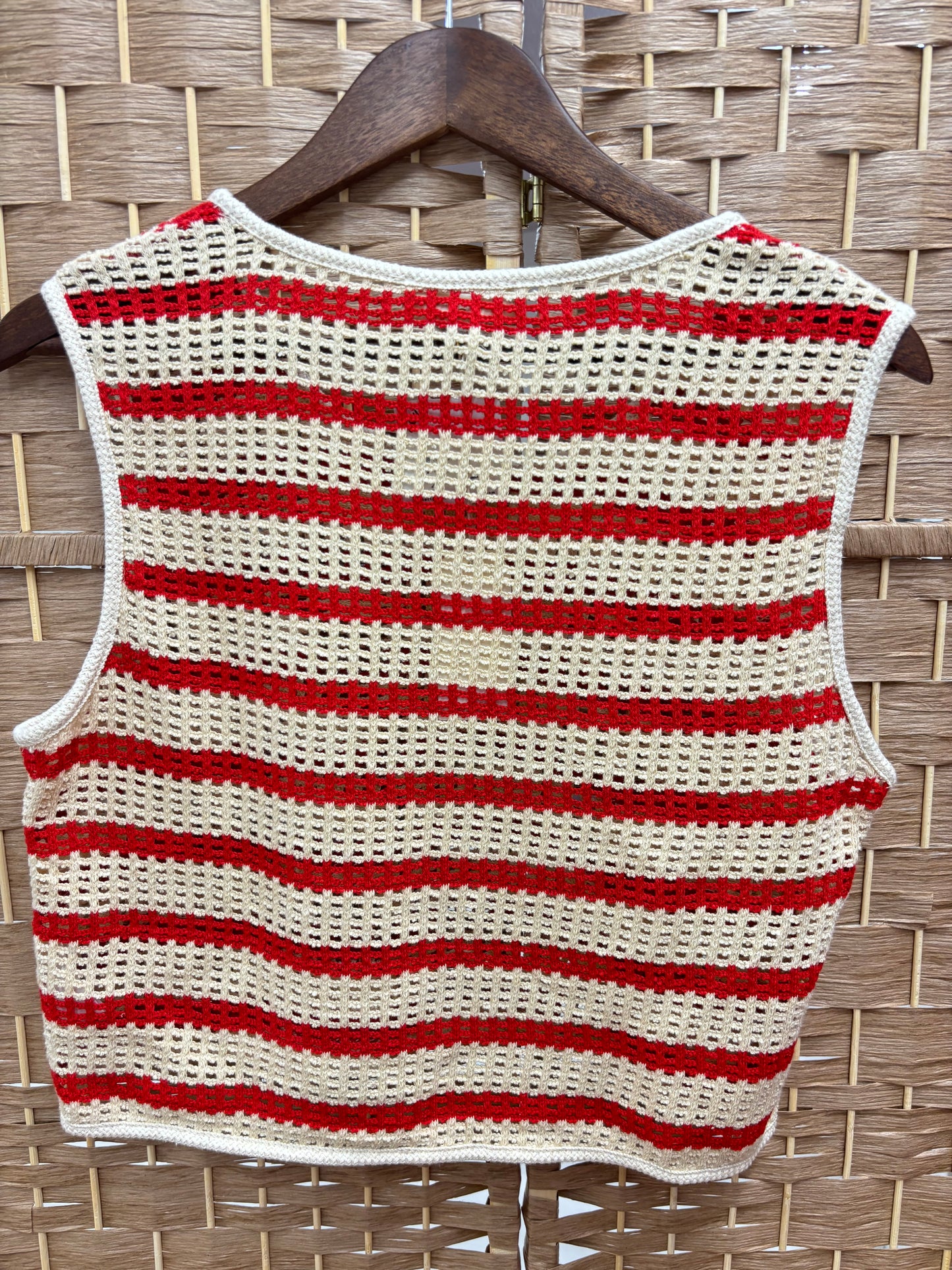 Red Striped Driftwood Tank