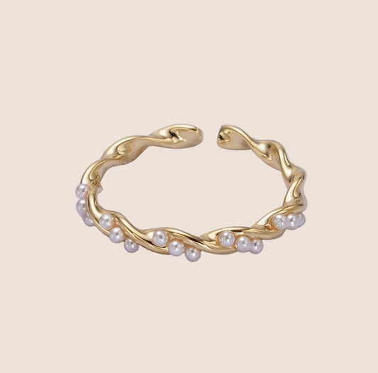 Dotted Pearl Ring